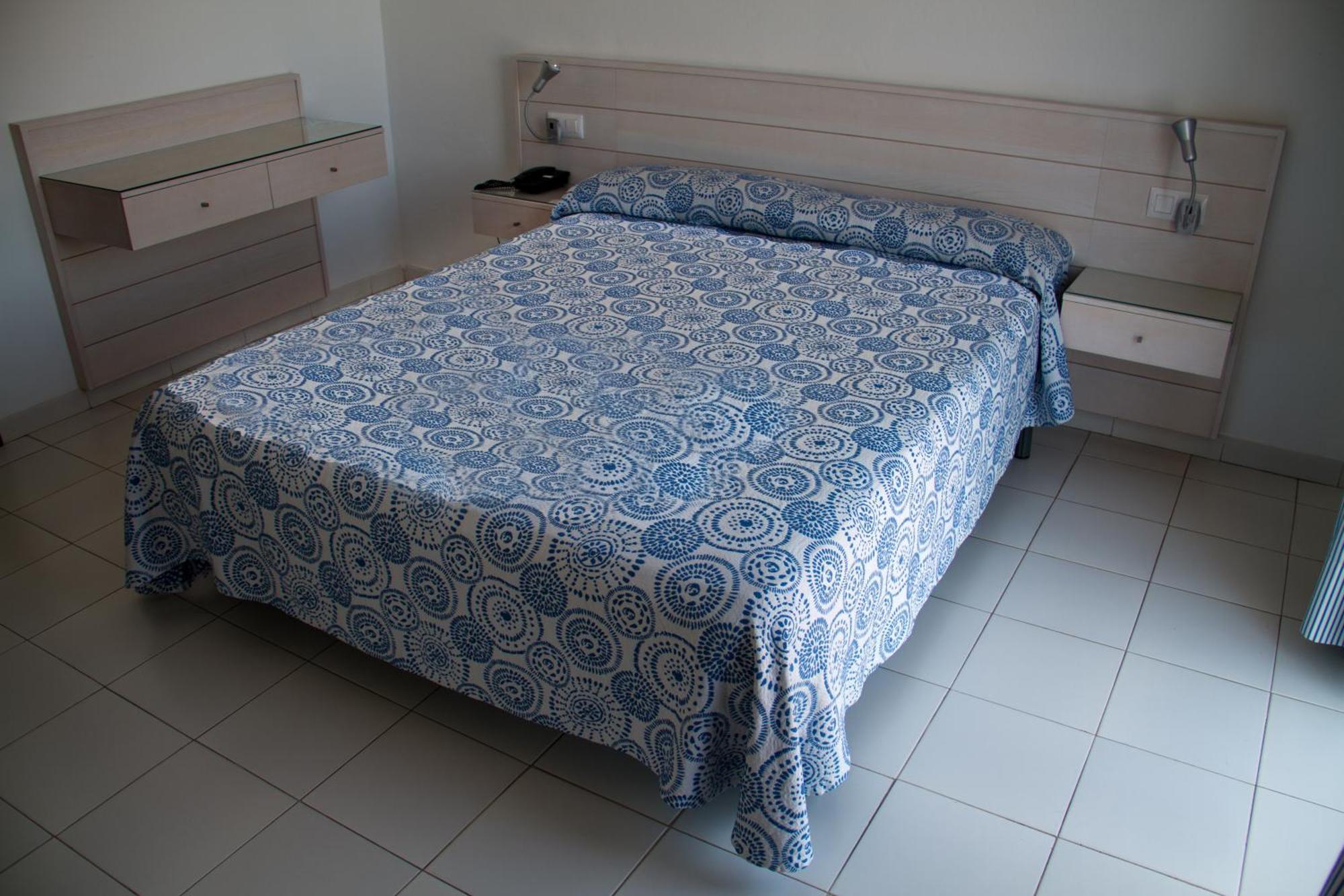 Hotel Bahia Cala Santandria  Room photo