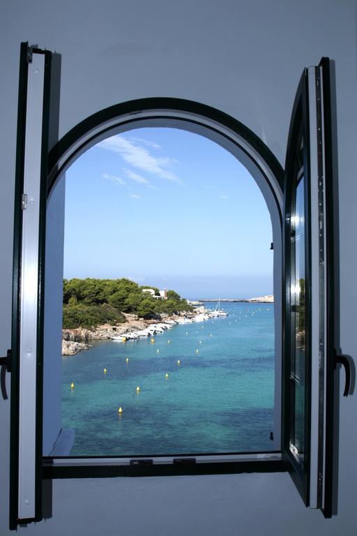 Hotel Bahia Cala Santandria  Exterior photo